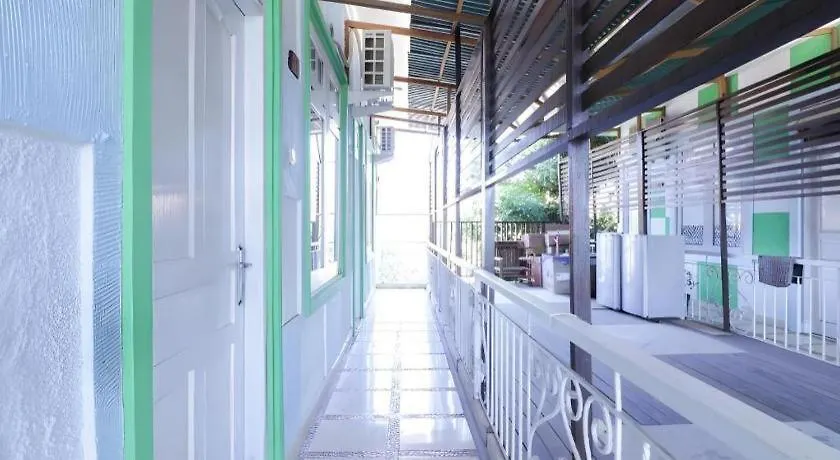 Hotel Oyo 1755 De'Balcon Accomodation Near Ngurah Rai Airport Ubud